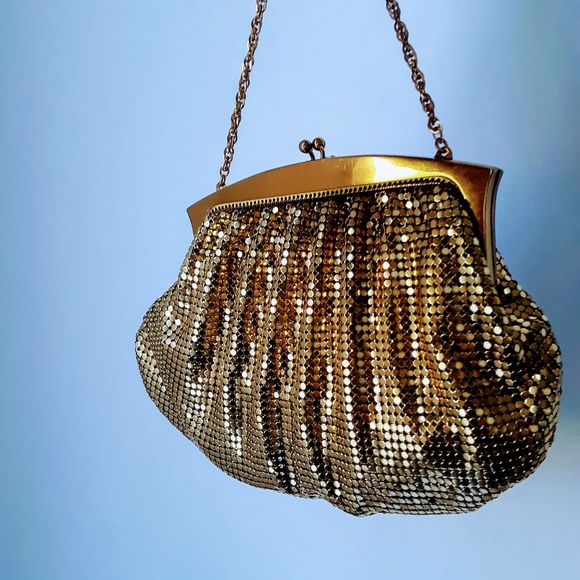 Whiting & Davis Handbags - Vintage Whiting & Davis Wristlet Purse